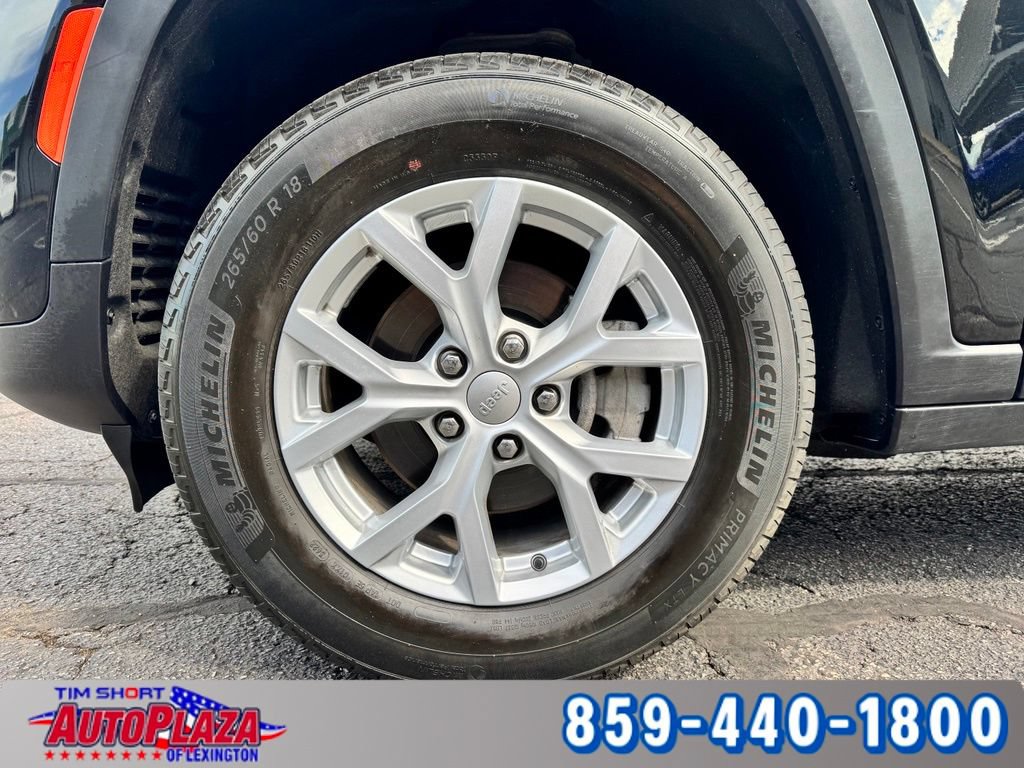 Used 2023 Jeep Grand Cherokee Limited AWD/4WD image 6