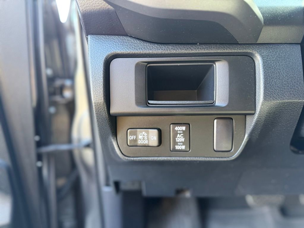 Used 2016 Toyota Tacoma TRD Off-Road image 14