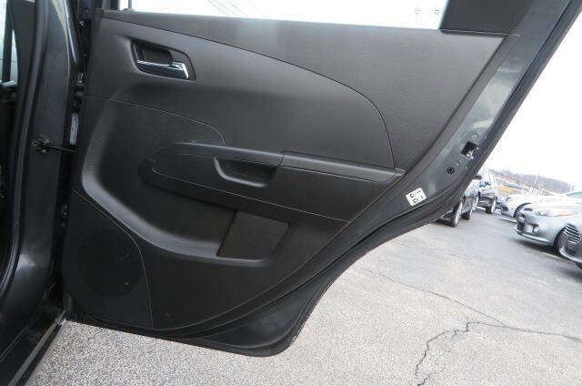 Used 2016 Chevrolet Sonic LT FWD image 37