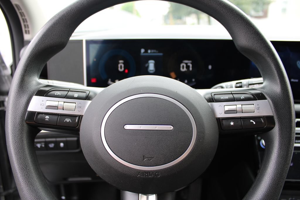 Used 2025 Hyundai Tucson SEL FWD image 11