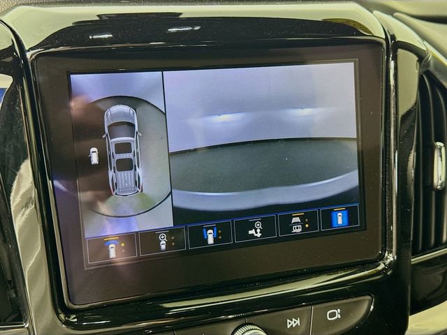 Used 2023 Chevrolet Traverse LT image 16