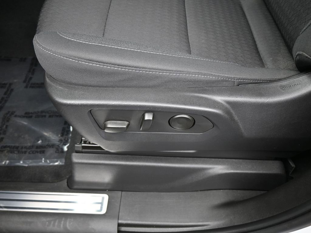 Used 2023 Chevrolet Silverado 1500 LT image 15