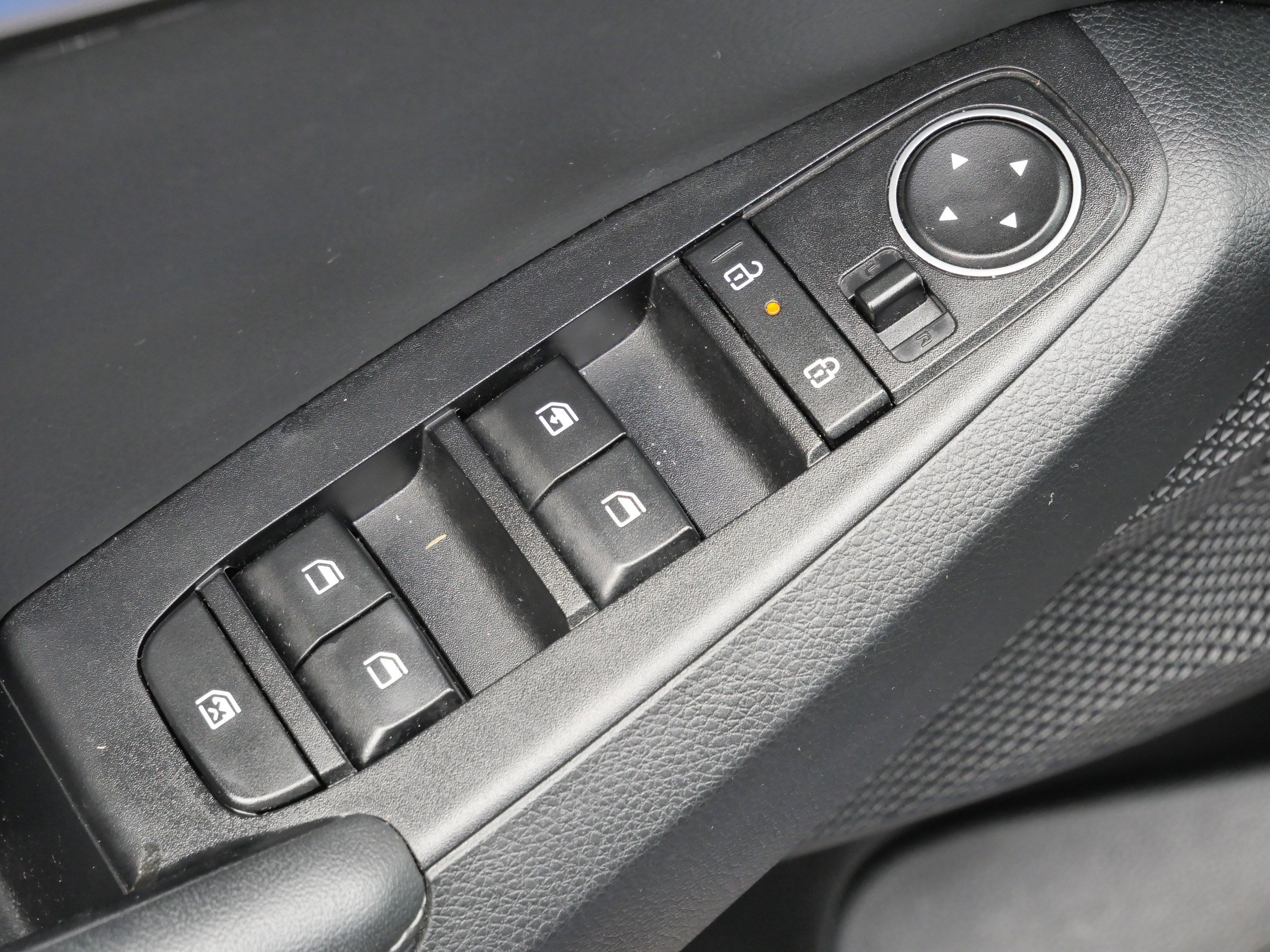 Used 2024 Kia Seltos S image 19