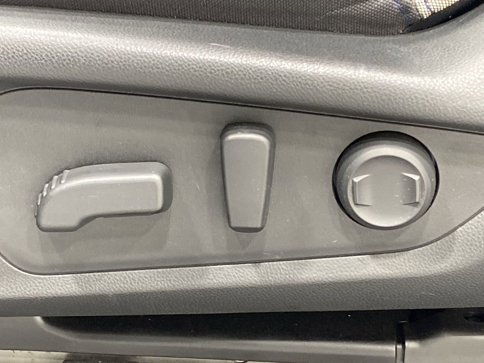 Certified 2025 Subaru Forester Premium AWD/4WD image 12