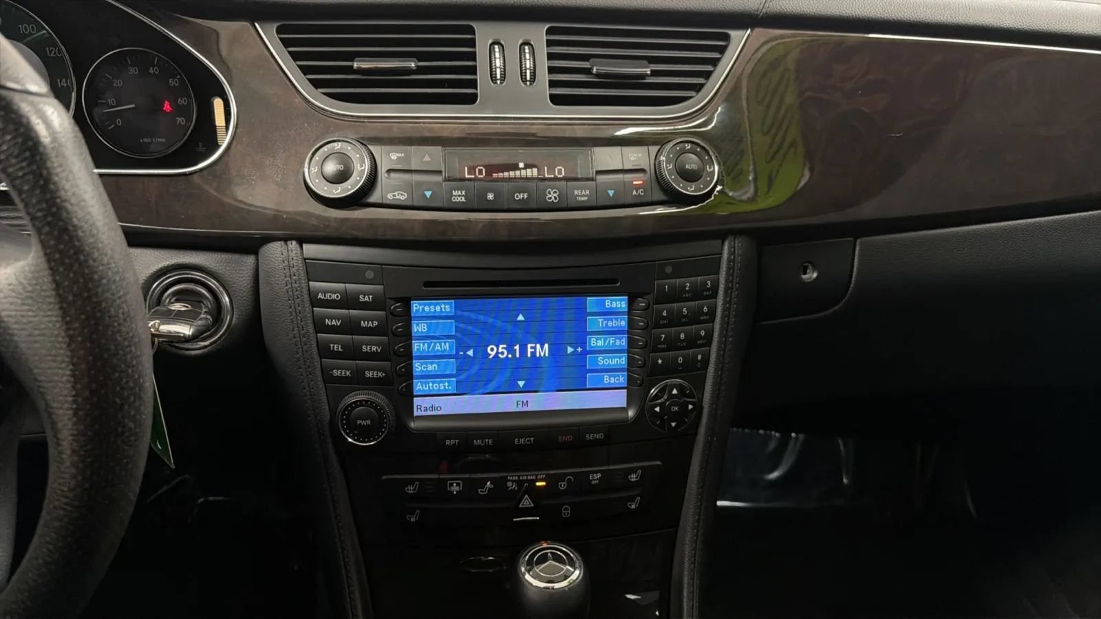Used 2008 Mercedes-Benz CLS 550 image 13