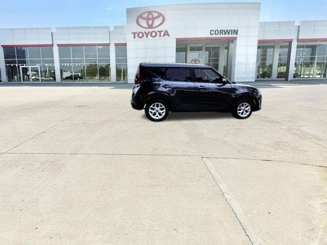 Used 2025 Kia Soul LX w/ LX Technology Package FWD image 50
