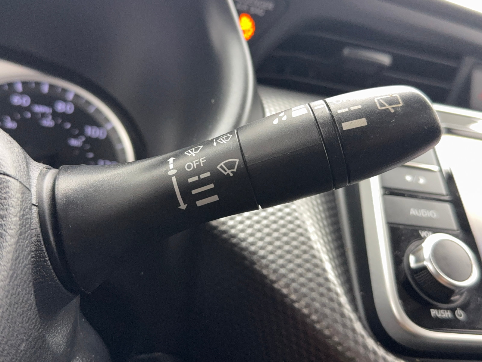 Used 2020 Nissan Kicks S FWD image 31