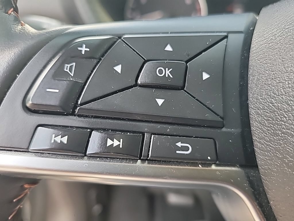 Used 2024 Nissan Sentra SR w/ SR Premium Package FWD image 17