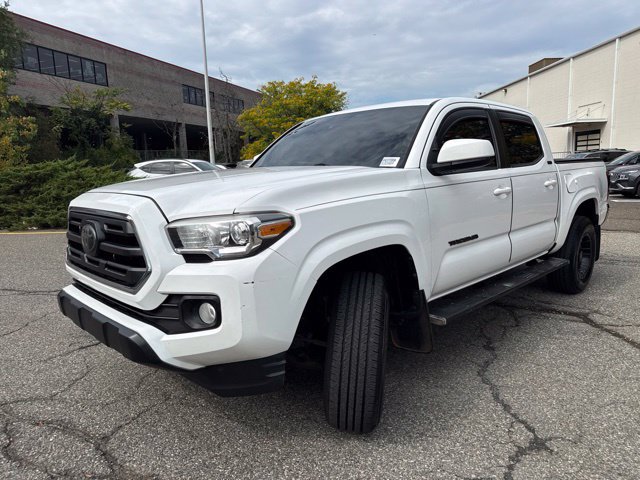 Used 2018 Toyota Tacoma SR5 RWD image 3