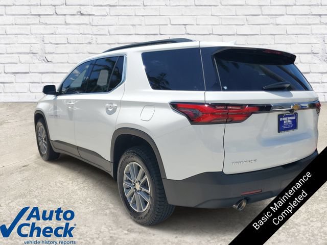 Used 2023 Chevrolet Traverse LT FWD image 2