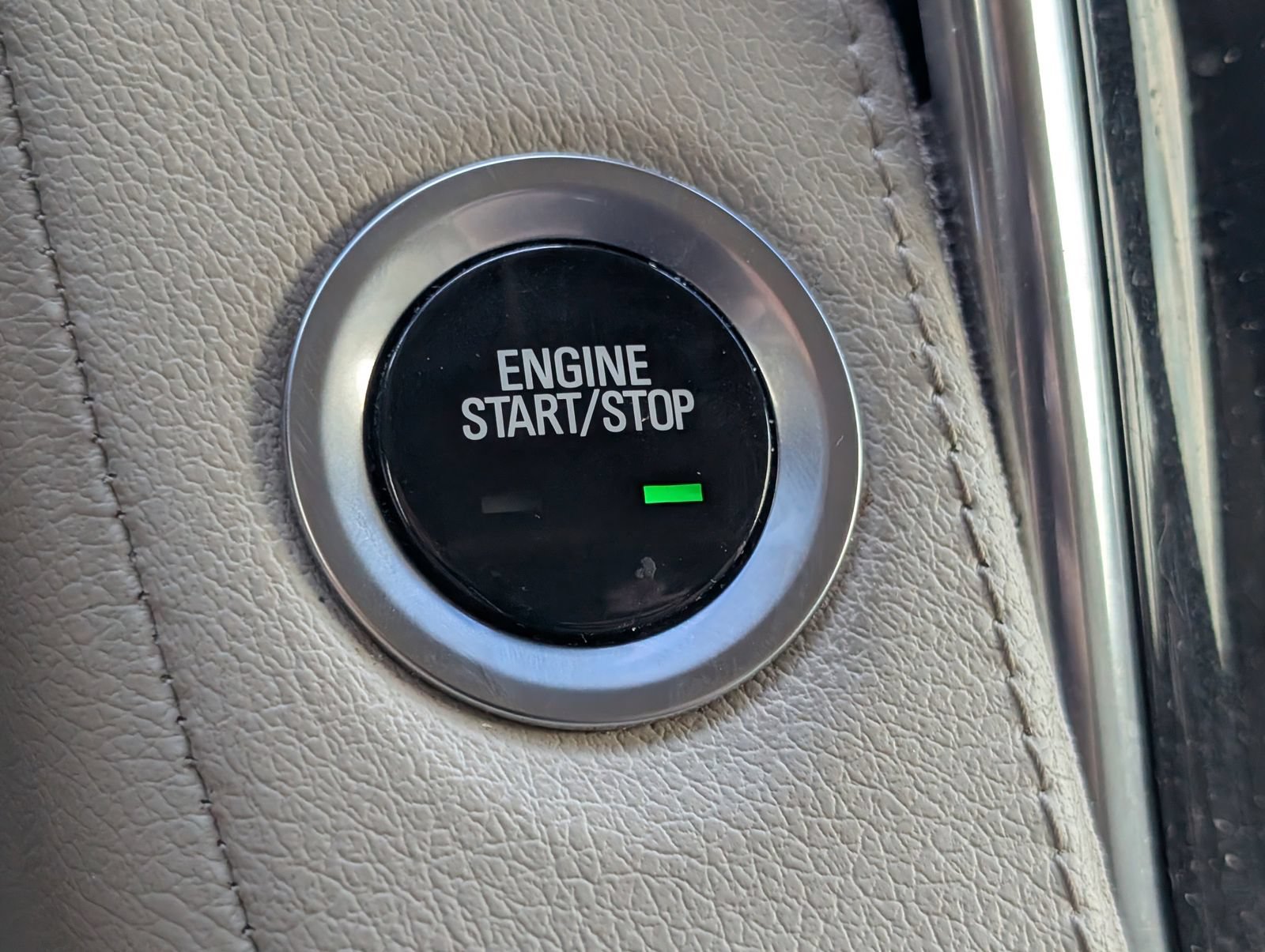 Used 2017 Cadillac Escalade Luxury AWD/4WD image 19