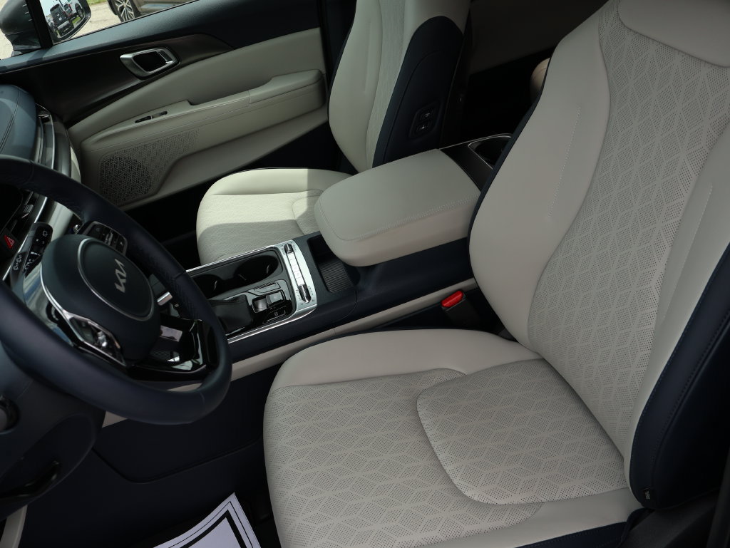 New 2026 Kia Carnival SX w/ SX Dark Edition Package FWD image 20