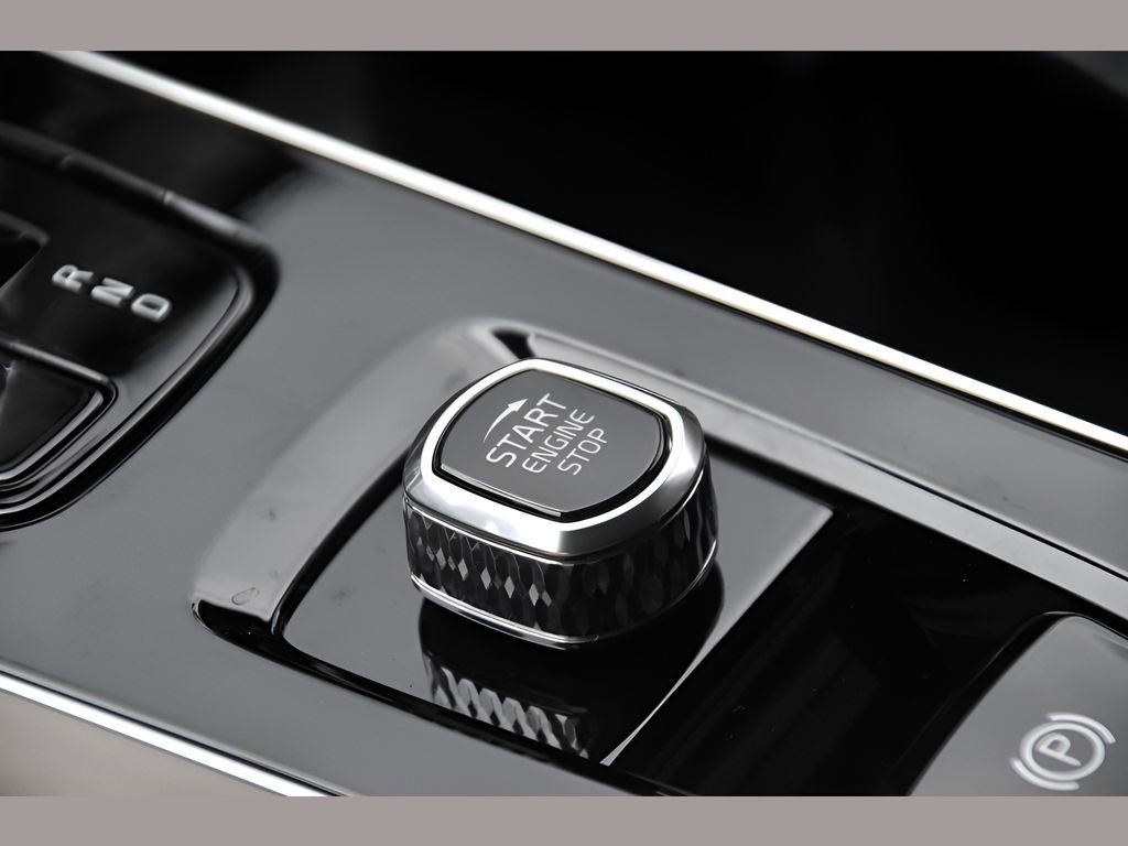 New 2026 Volvo XC90 B6 Plus w/ Protection Package Premier image 37