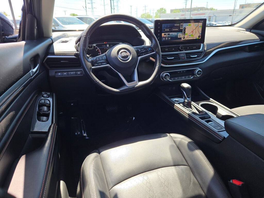 Used 2023 Nissan Altima 2.0 SR FWD image 21
