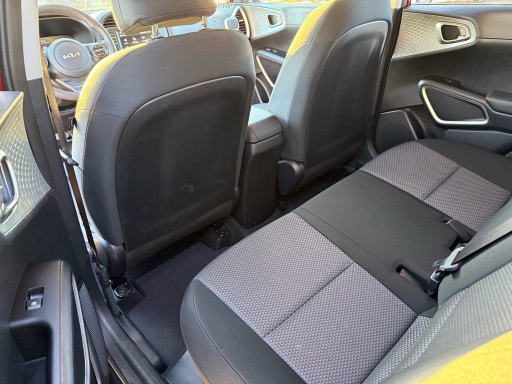 Used 2024 Kia Soul LX w/ Option Group 015 image 34