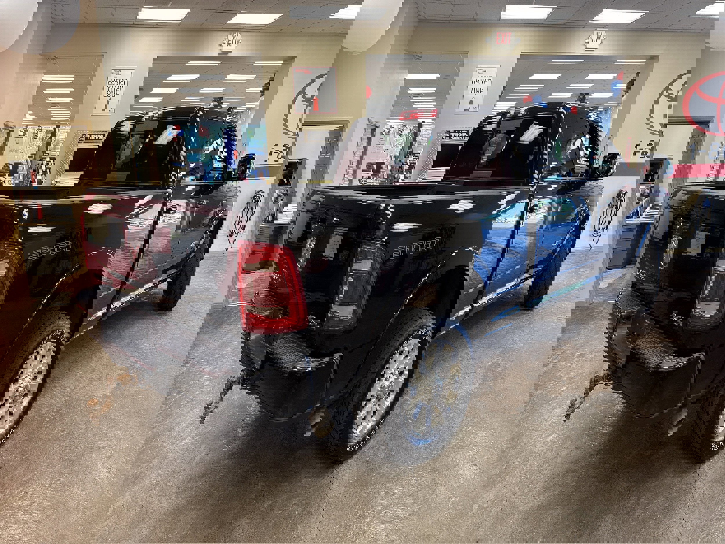 Used 2020 RAM 2500 Laramie image 12