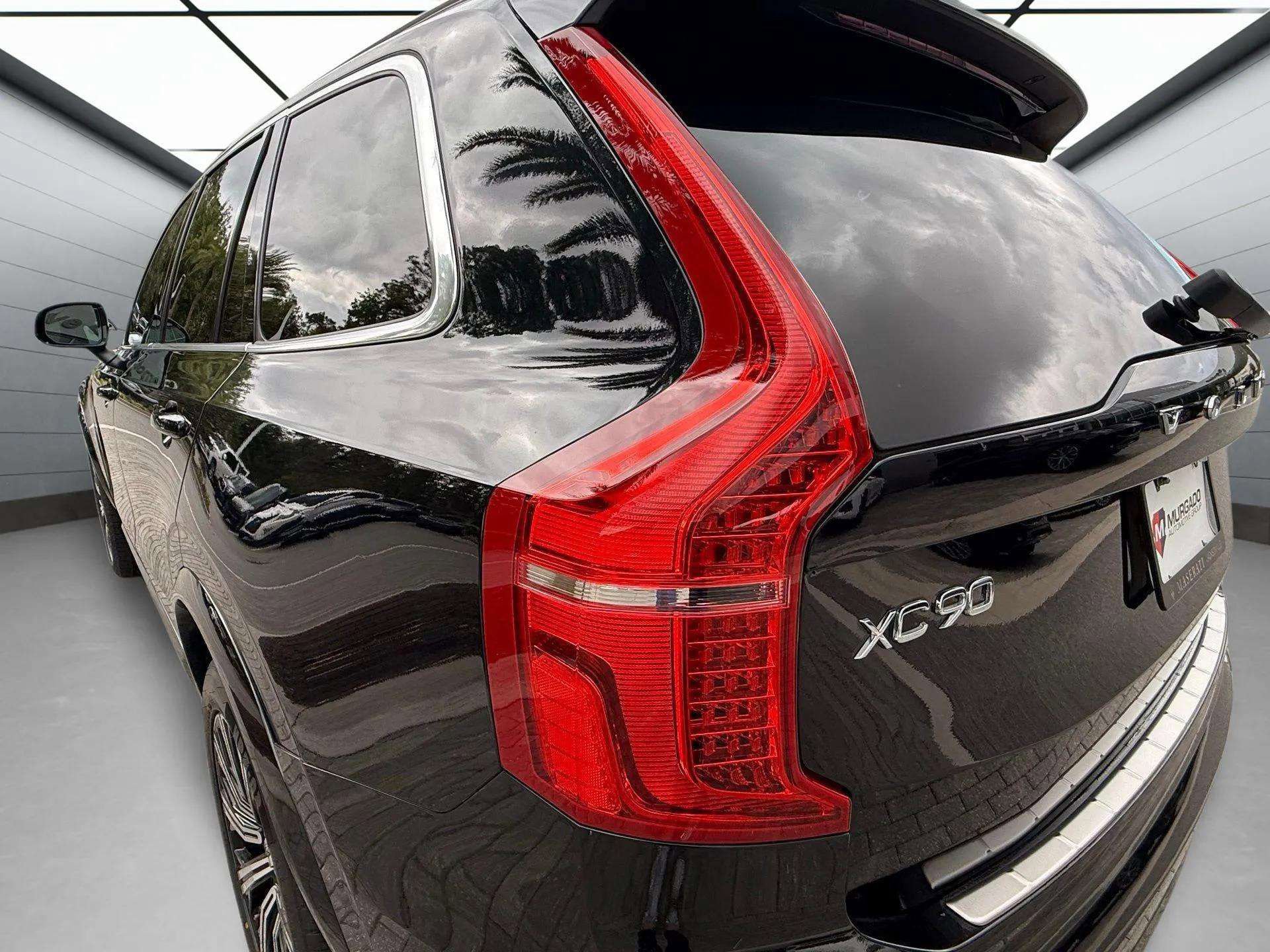 Used 2023 Volvo XC90 B5 Core w/ Protection Package Premier image 16