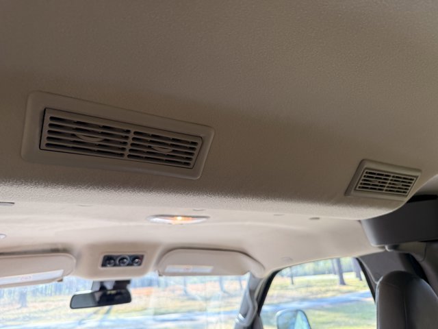 Used 2025 Chevrolet Express 3500 LT w/ LT Preferred Equipment Group RWD image 31