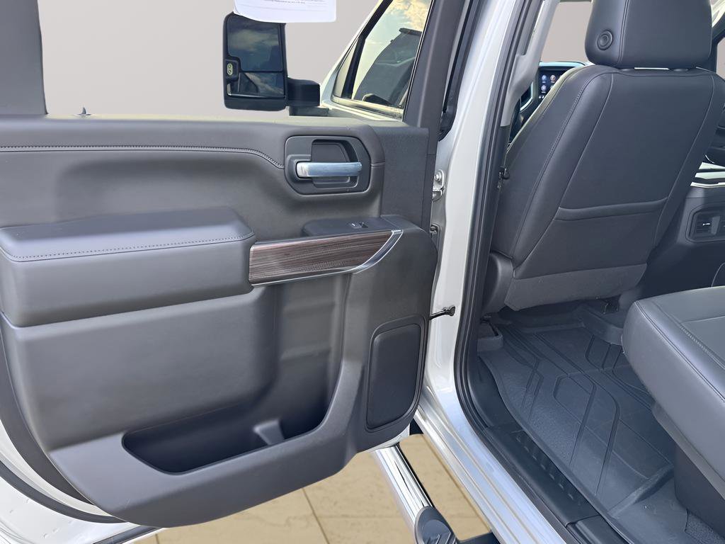Used 2022 Chevrolet Silverado 2500 LT w/ All Star Edition AWD/4WD image 32
