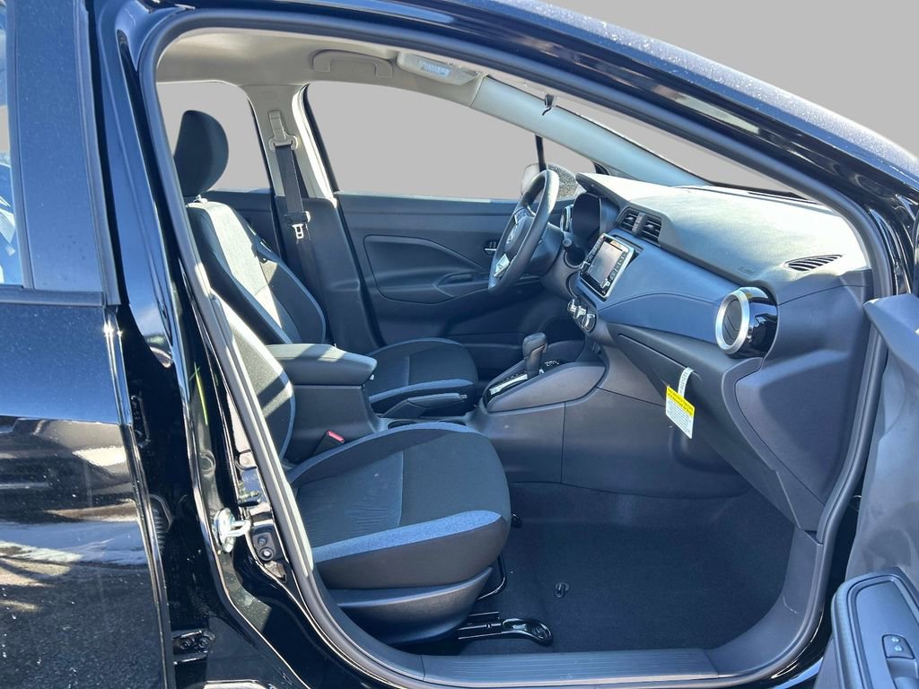 Used 2025 Nissan Versa SV w/ Trunk Package image 15