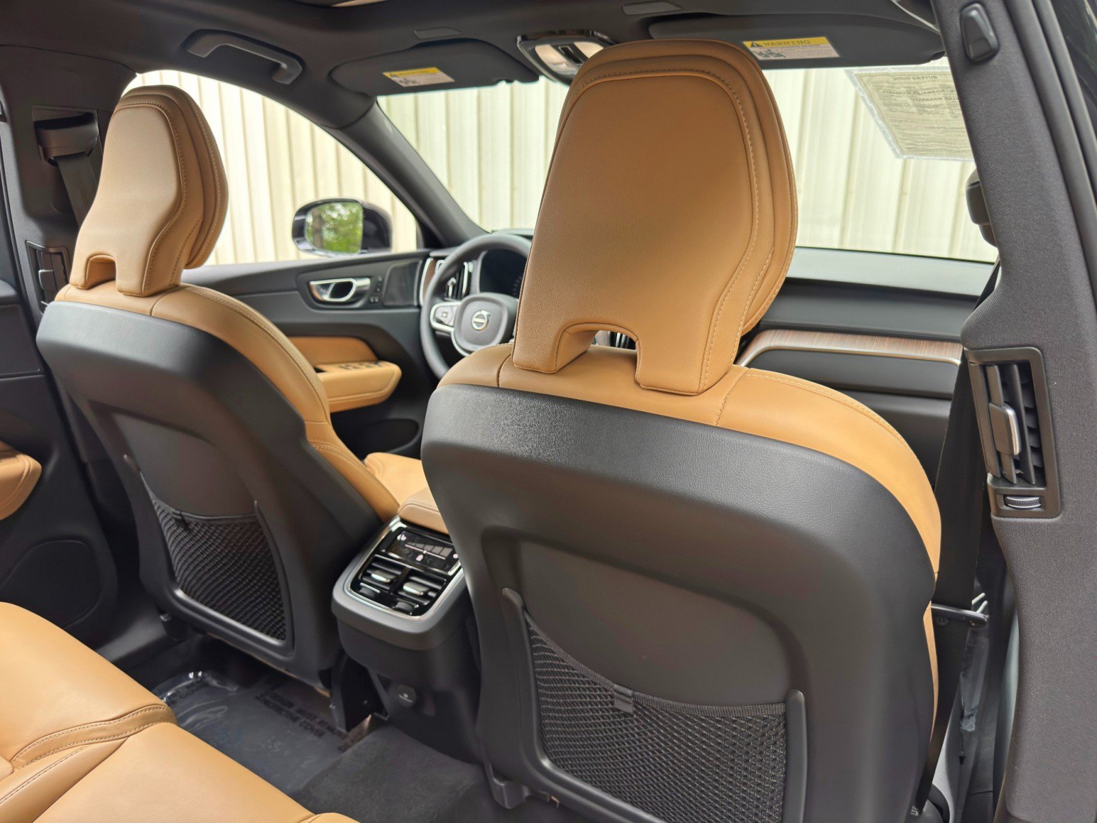 Used 2023 Volvo XC60 B5 Ultimate w/ Climate Package FWD image 38