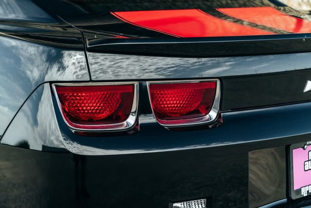 Used 2010 Chevrolet Camaro SS w/ LPO, Ground Effects Package RWD image 46