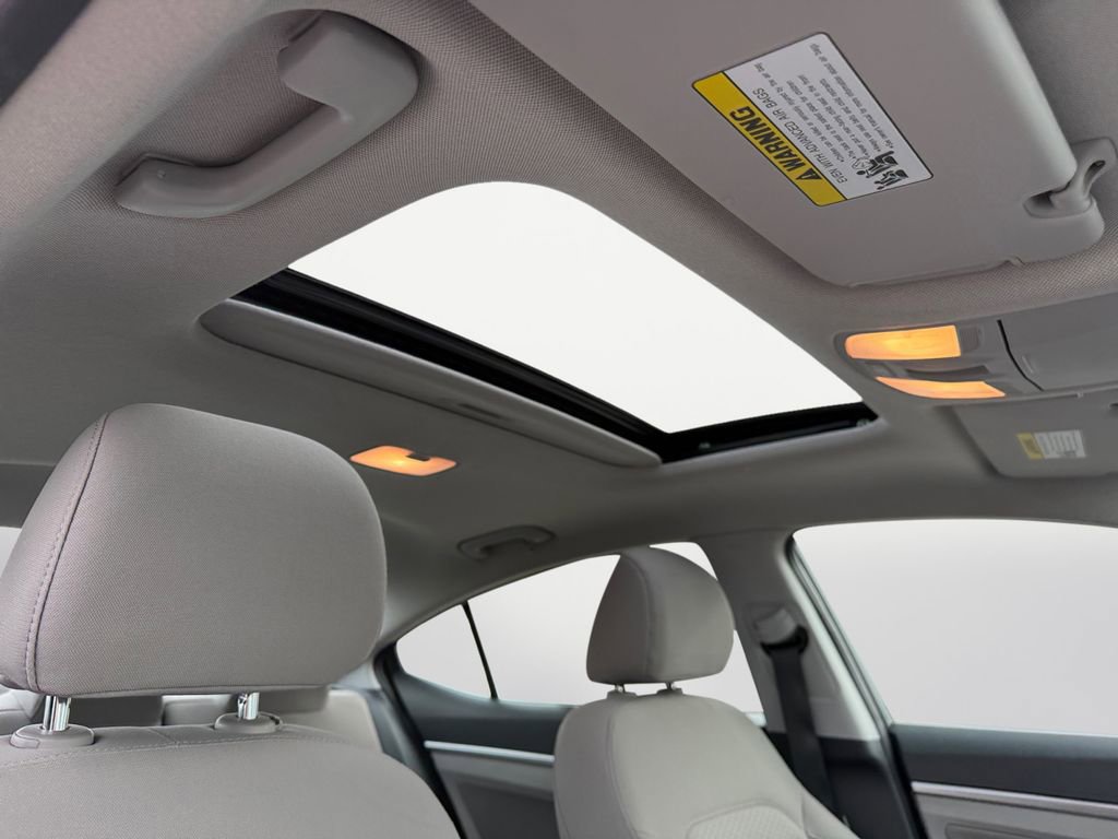 Used 2020 Hyundai Elantra Value Edition w/ Winter Weather Package image 16