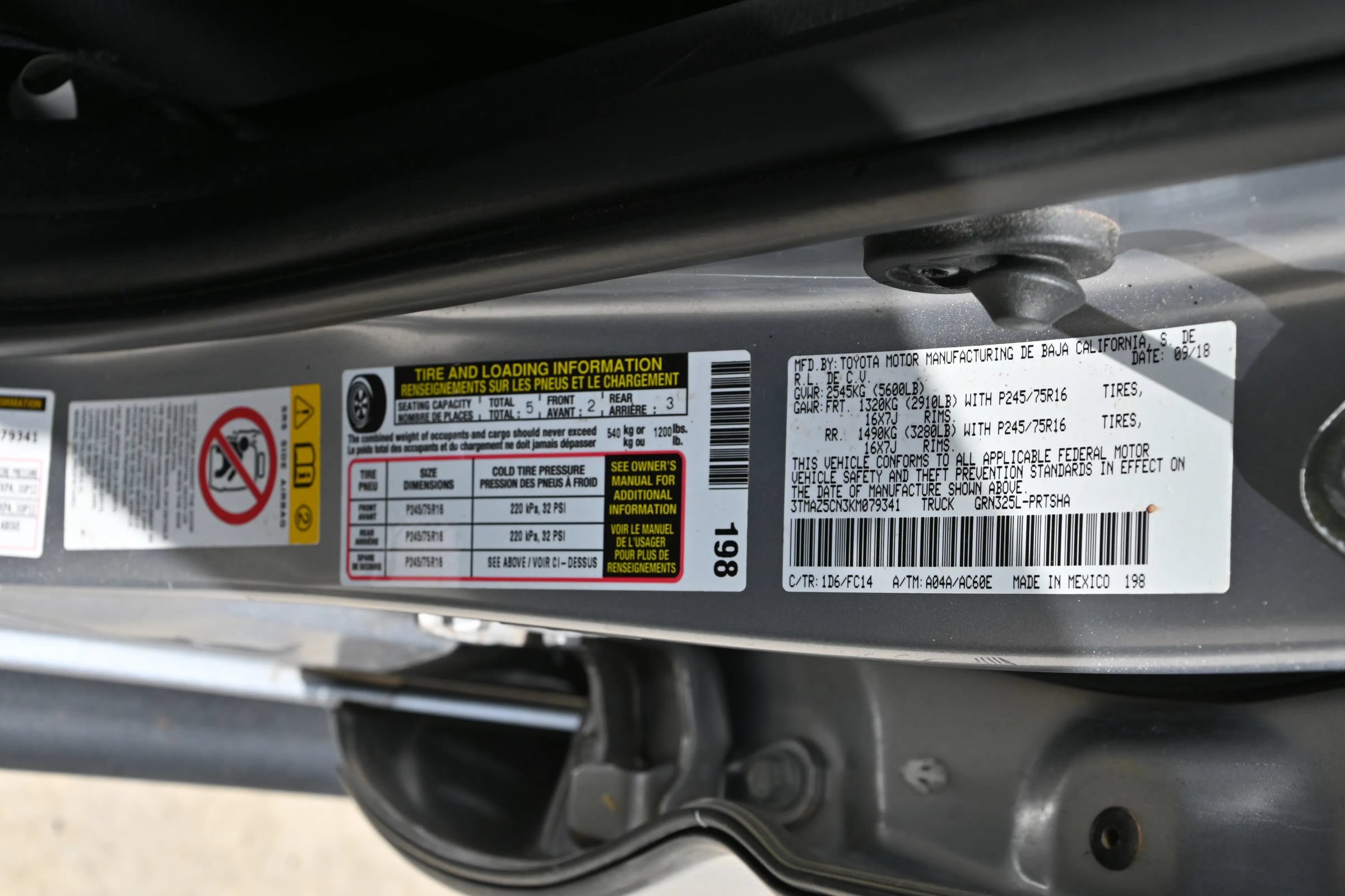 Used 2019 Toyota Tacoma SR5 RWD image 18