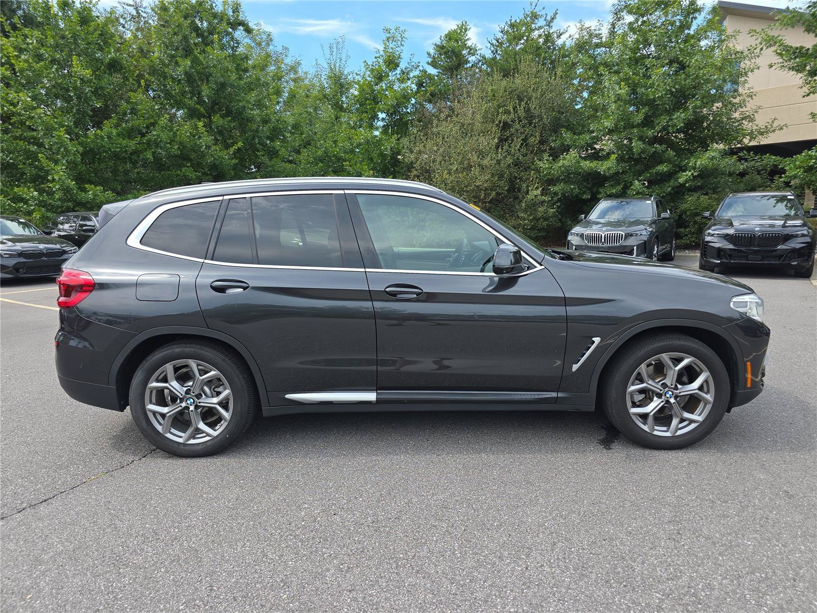 Used 2020 BMW X3 xDrive30i w/ Executive Package AWD/4WD image 2