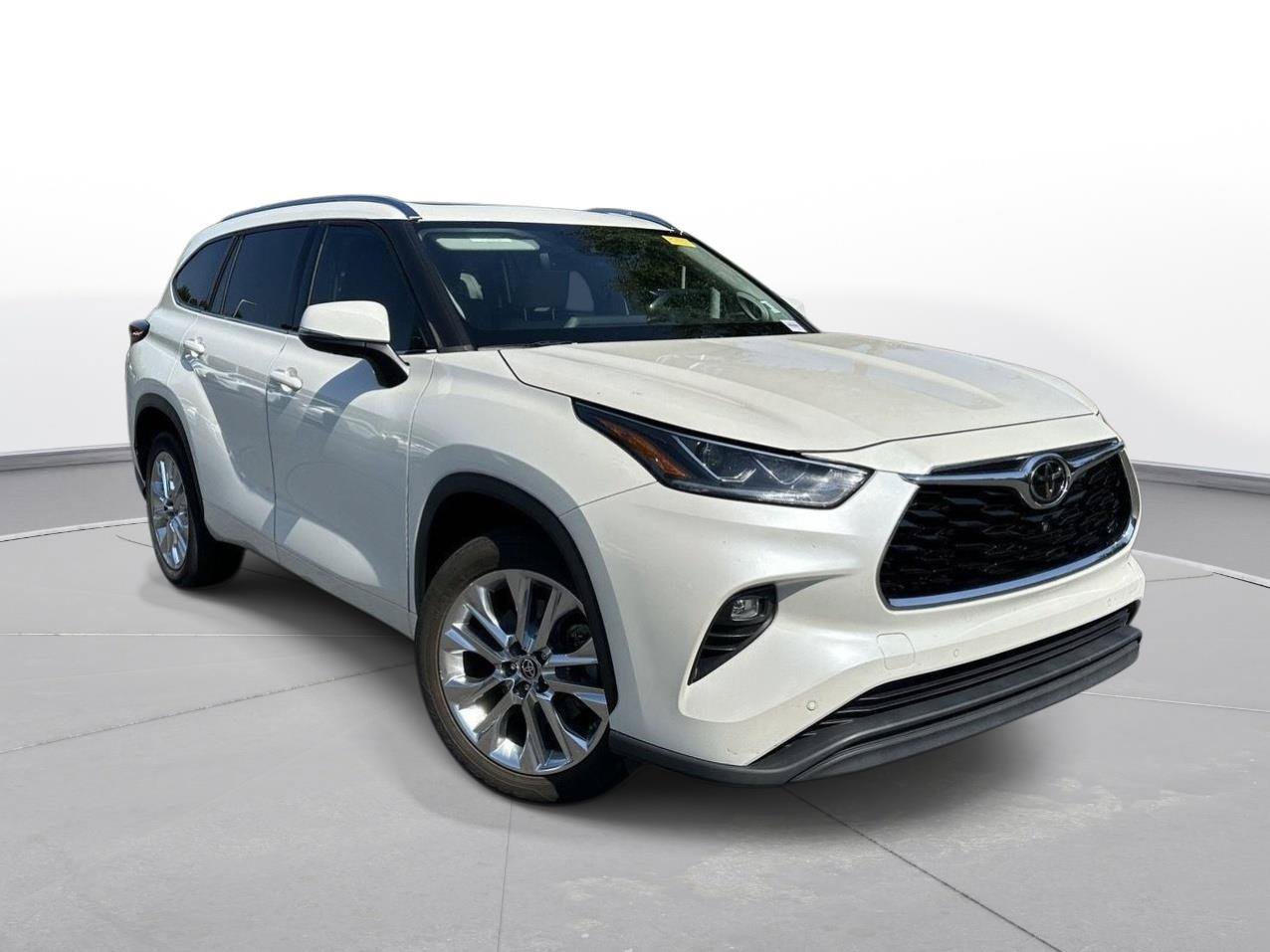 Used 2021 Toyota Highlander Limited FWD image 13