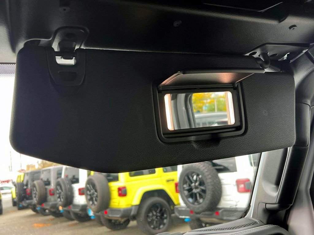 Used 2023 Jeep Wrangler Unlimited Sahara w/ Cold Weather Group image 26