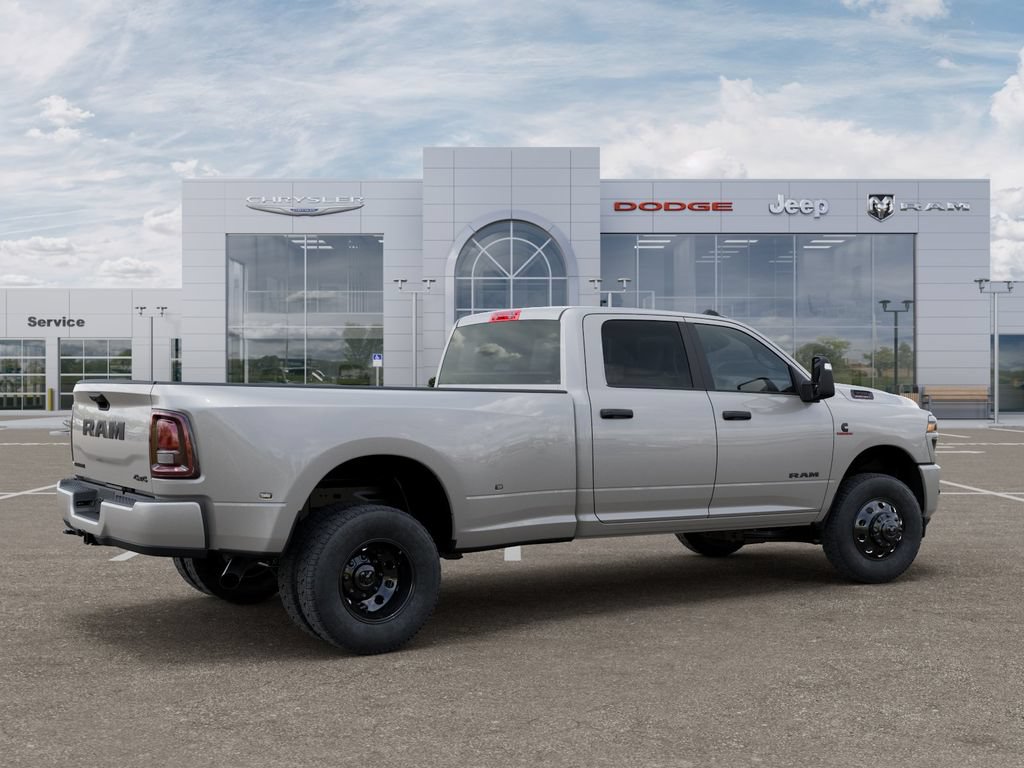 New 2026 RAM 3500 Big Horn AWD/4WD image 4