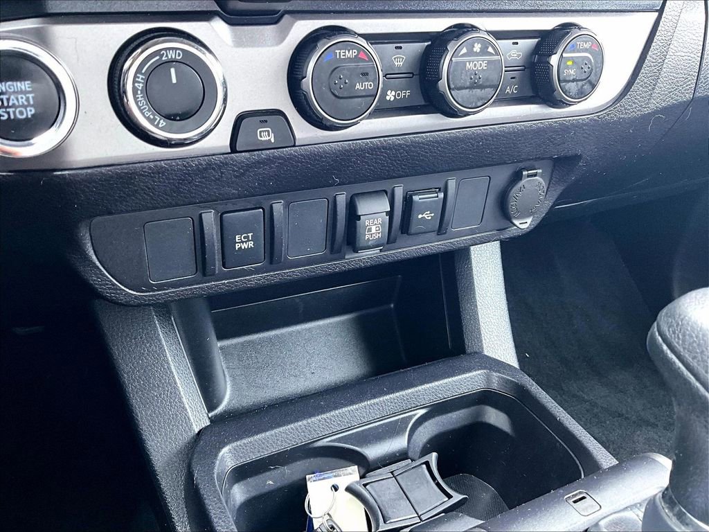 Used 2023 Toyota Tacoma SR5 AWD/4WD image 27