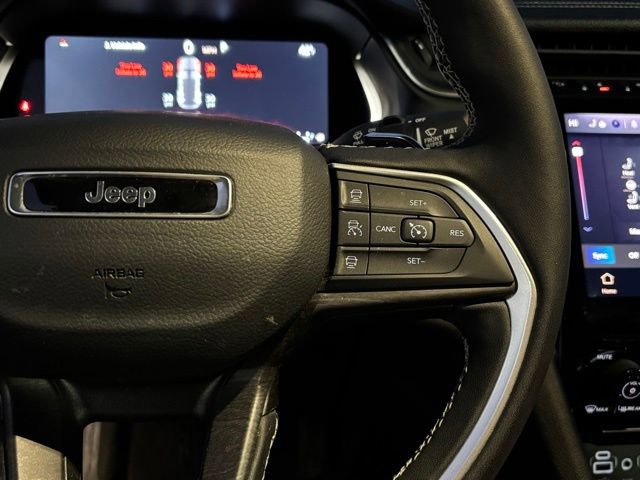 Certified 2025 Jeep Grand Cherokee Limited w/ Luxury Tech Group II image 39