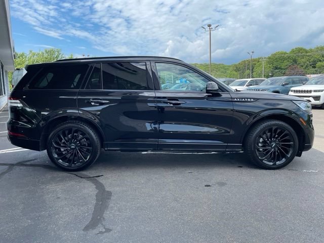 Used 2023 Lincoln Aviator Reserve w/ Jet Package AWD/4WD image 4