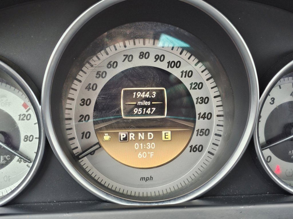 Used 2012 Mercedes-Benz C 300 4MATIC Sedan image 4