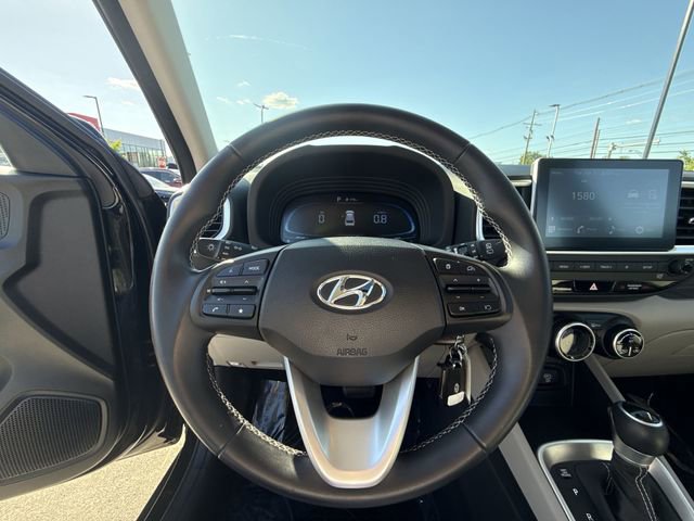 Certified 2023 Hyundai Venue SEL FWD image 14