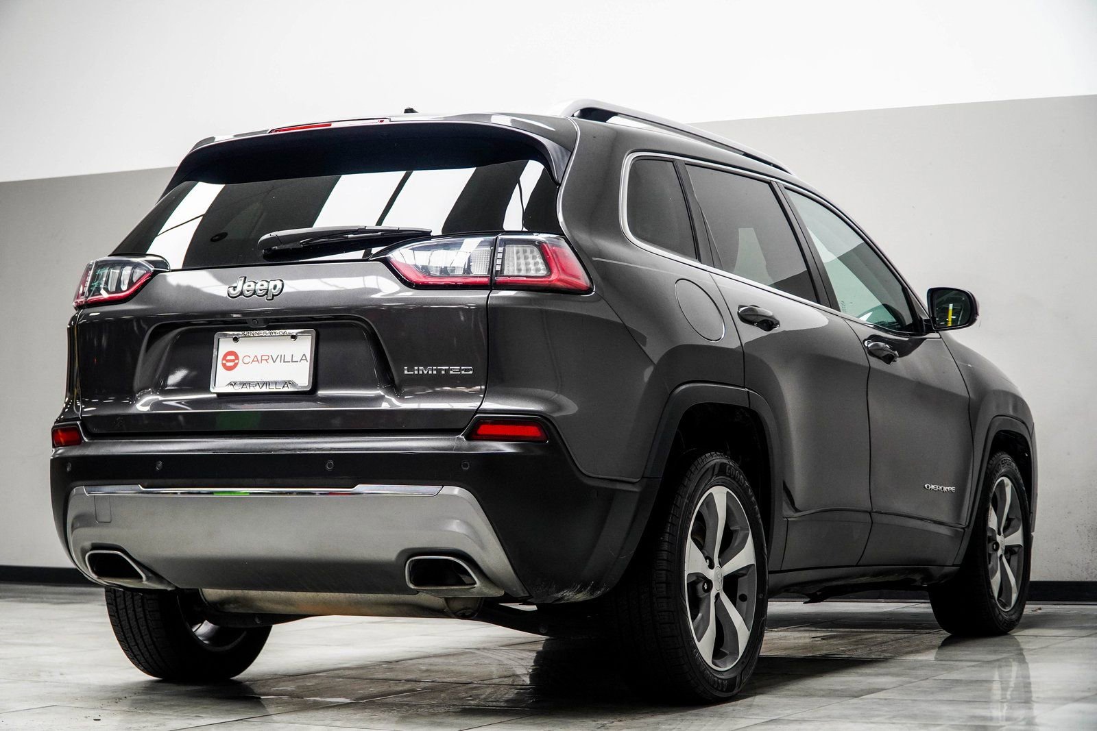 Used 2021 Jeep Cherokee Limited w/ Elite Package FWD image 12