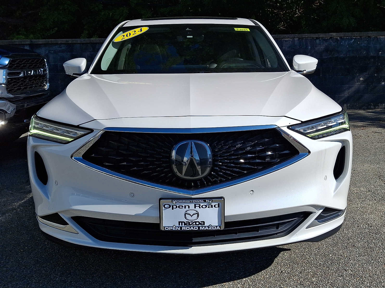 Used 2024 Acura MDX w/ Technology Package AWD/4WD image 2