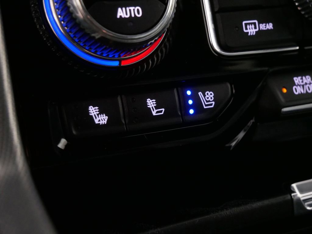 Used 2021 GMC Yukon Denali image 26