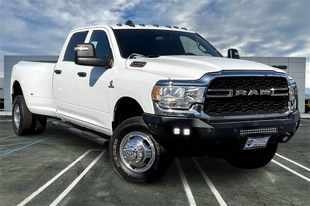 Used 2024 RAM 3500 Tradesman w/ Chrome Appearance Group image 12