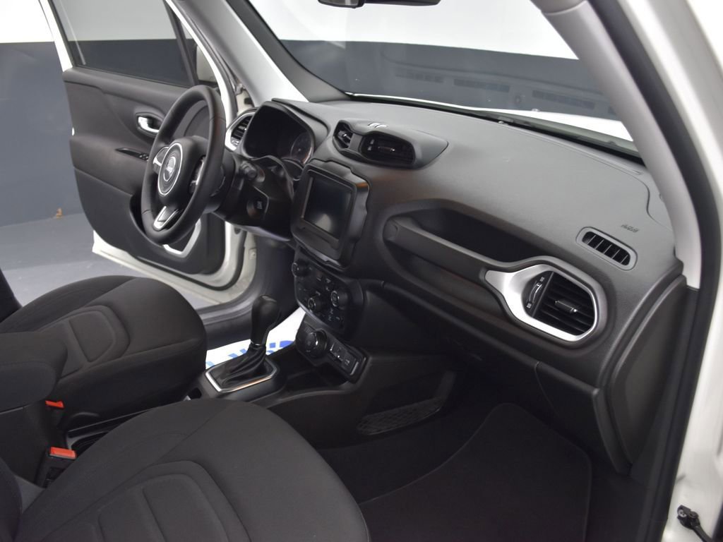 Used 2021 Jeep Renegade Latitude AWD/4WD image 25