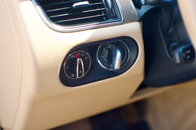 Used 2016 Porsche Macan S image 42