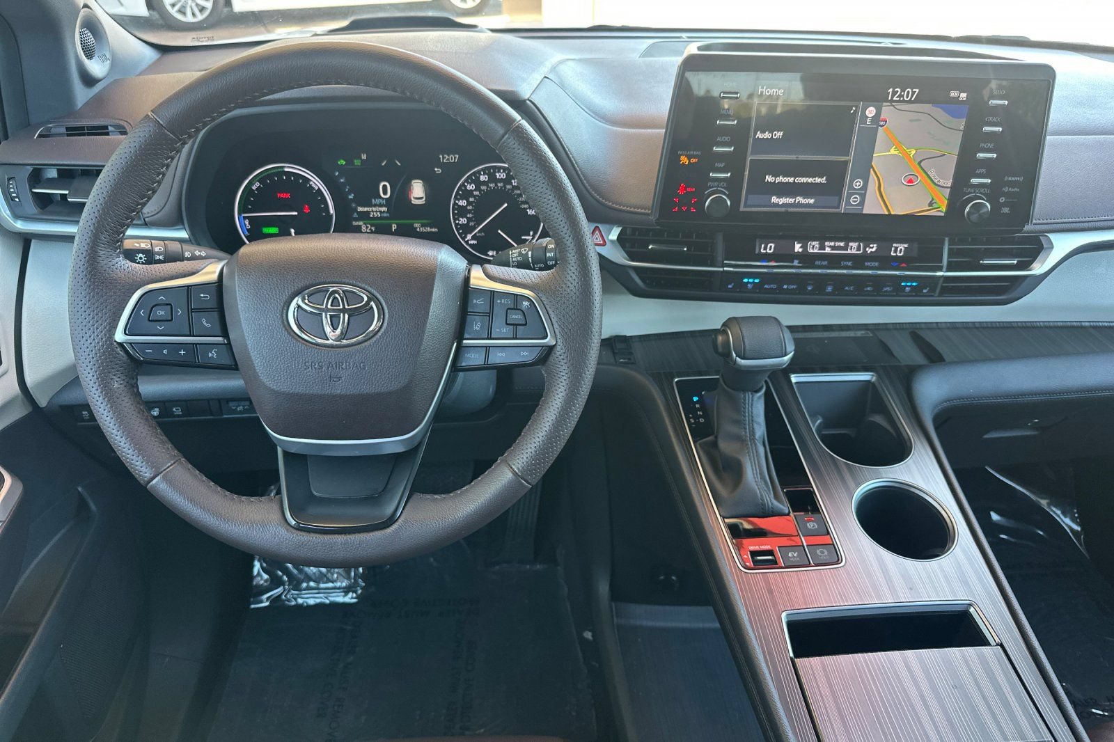 Certified 2023 Toyota Sienna Platinum FWD image 18