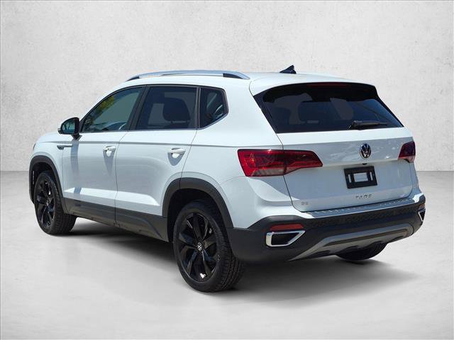Used 2024 Volkswagen Taos SE FWD image 8