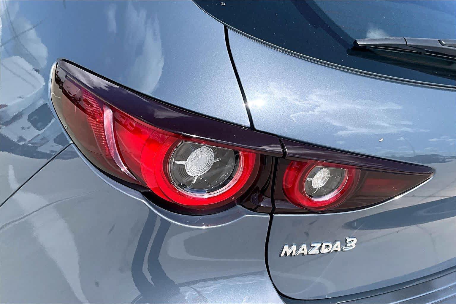 Used 2023 MAZDA MAZDA3 s FWD image 27
