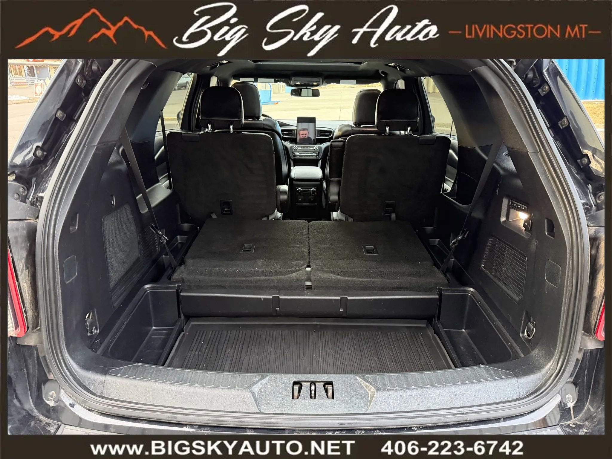 Used 2020 Ford Explorer ST w/ ST Street Pack image 25