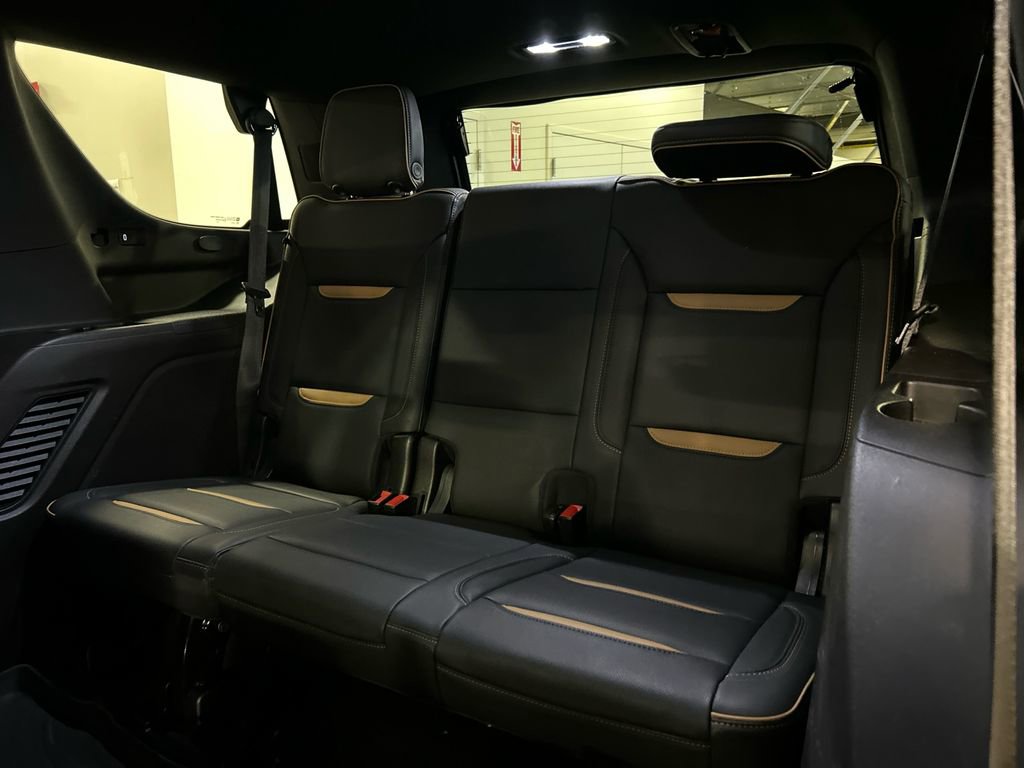 Used 2021 GMC Yukon AT4 w/ Technology Package image 29