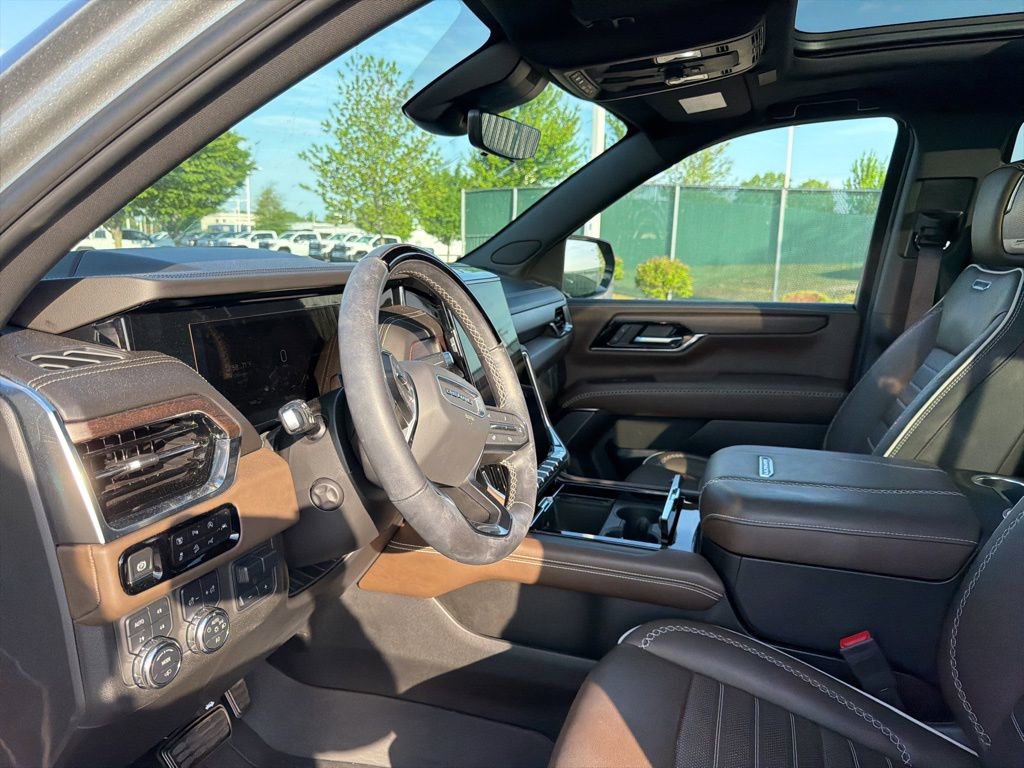 Certified 2025 GMC Yukon XL Denali Ultimate image 12