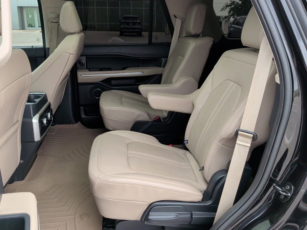 Used 2023 Ford Expedition Limited image 40